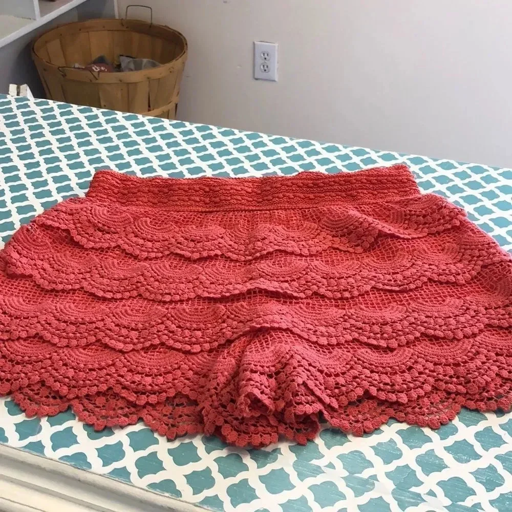 Alt B Orange Crochet Lace shorts Size Medium